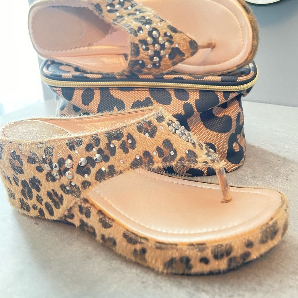 Sandals - Picture 2 of 2